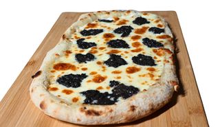 Pinsa cu sos de trufe