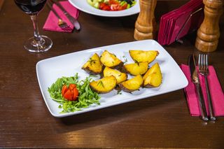 Cartofi cu ierburi aromatizate