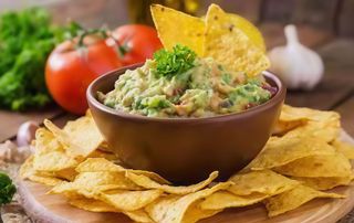 Nachos Con Guacamole