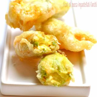 Fiori di zucca pastellati