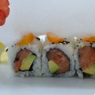 Uramaki lime roll