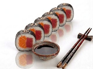 Futomaki Fitness z łososiem i tuńczykiem 6 szt (180g)