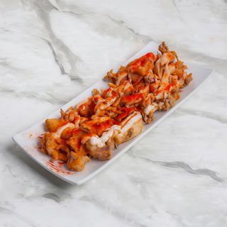 Chipirones Bravos Con Alioli Casero Y Polvo De Pimentón