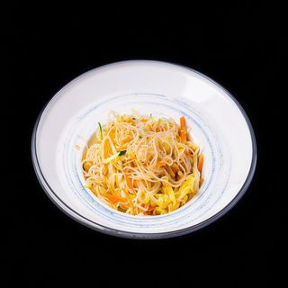 128.  Spaghetti di riso con verdure