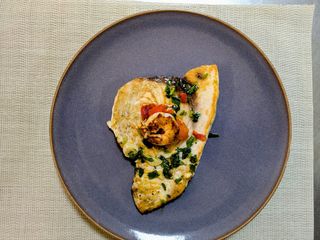 Filete de aguja con langostino