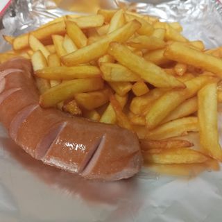 Porzione Wurstel e patatine