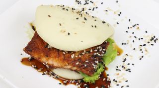 Gua Bao Salmone