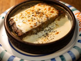 Картопляний гратен, запечений в дров'яній печі з молодим грецьким сиром (250г)