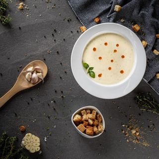 Supă cremă de usturoi copt cu salvie - de post