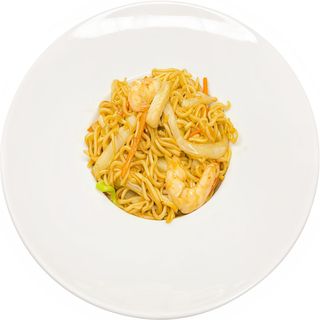 55. Yakisoba Con Gambas