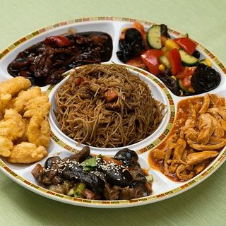 Meniu chinezesc cu taitei (pentru 2 persoane)