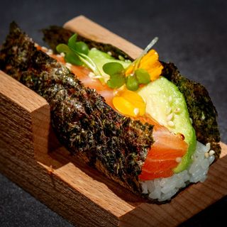 Temakizushi salmon 1 pezzo