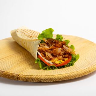 Pileća kebab tortilja 30 cm i Coca - Cola 0.33l