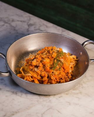 Tagliatelle con ragù rosso di calamari