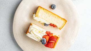 Чизкейк с ягодами S