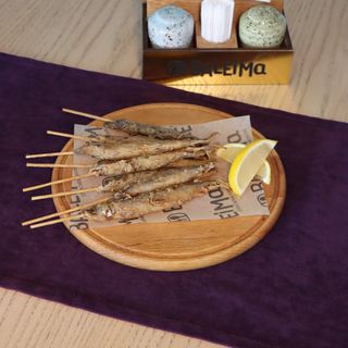 Мойва на шпажках 