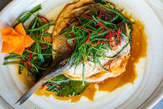 Lubina Al Vapor Con Jengibre Y Cebolleta