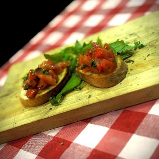 BRUSCHETTE DE TOMATE