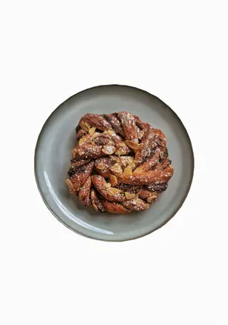 Lemon Cardamom Knot
