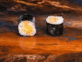 HOSOMAKI Z TATAREM Z KRABA