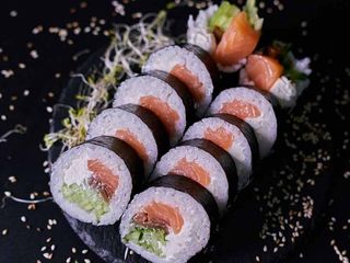 Futomaki Łosoś Philadelphia