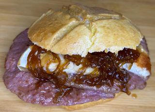 Hamburguesa 9 (Gourmet) + patatas fritas 