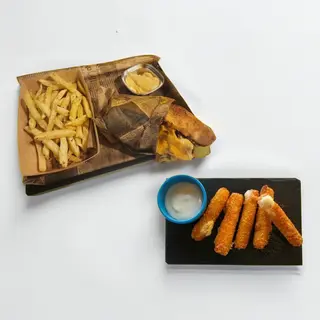 Sandwich au choix + Mozza sticks + boisson