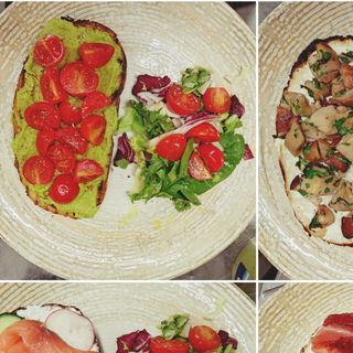 Bruschetta guacamole