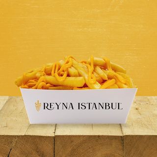 Patatas Con Salsa Cheddar