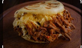 Arepa Con Todo