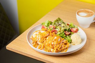 Вафля з куркою Тексас та морозивом Гірчиця (480г)