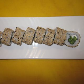 63A-Uramaki California Esparrago, Queso Philadelphia Y Sésamo (8 Pzs.)