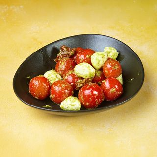 Caprese salata
