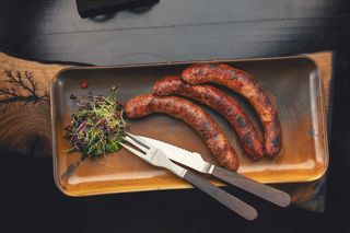 Carnati de oaie la gratar