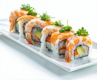 Uramaki amaebi roll