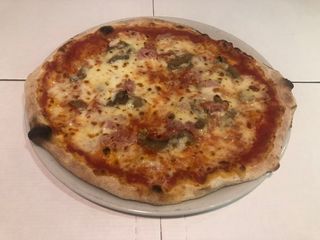 Pizza classica italiana singola funghi