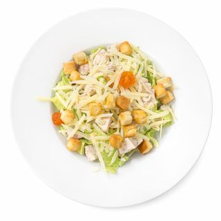 Ensalada César con pollo