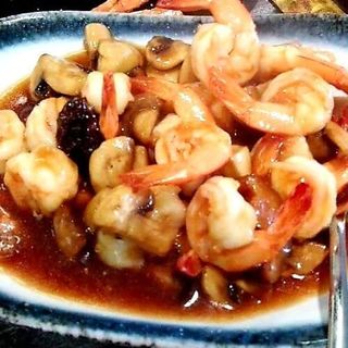 Gambas con setas y champiñón