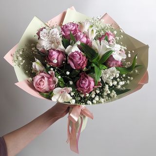 შერეული თაიგული პატარა ვარდებით 2008