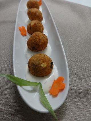 Кюфтенца от киноа с маслини и сирене (250г)