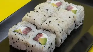 Tuna Avocado roll