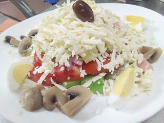 Овчарска салата (400г)