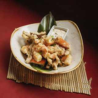 Tempura de langostinos, Kanikama y Shiitakes