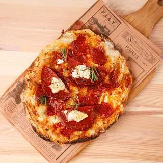 Pizza de sobrasada, queso de cabra,  miel y nueces  36cm