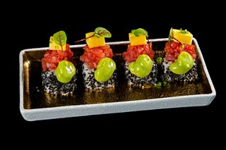 Uramaki De Atún Picante (4 Pzas.)