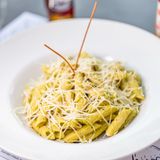 Pâtes Poule a la sauce Pesto