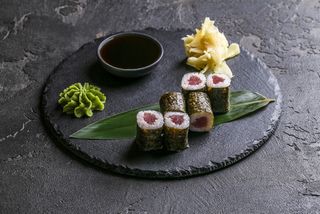 Макі-рол з тунцем 1 шт