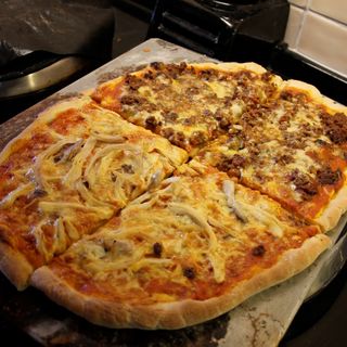 Pizza Chicken e Bolognese (Regular 31cm)