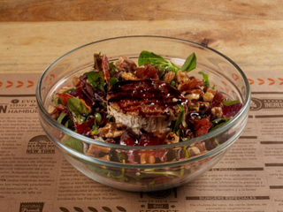 Ensalada de rulo de cabra