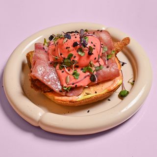 amo eggs benedict mini